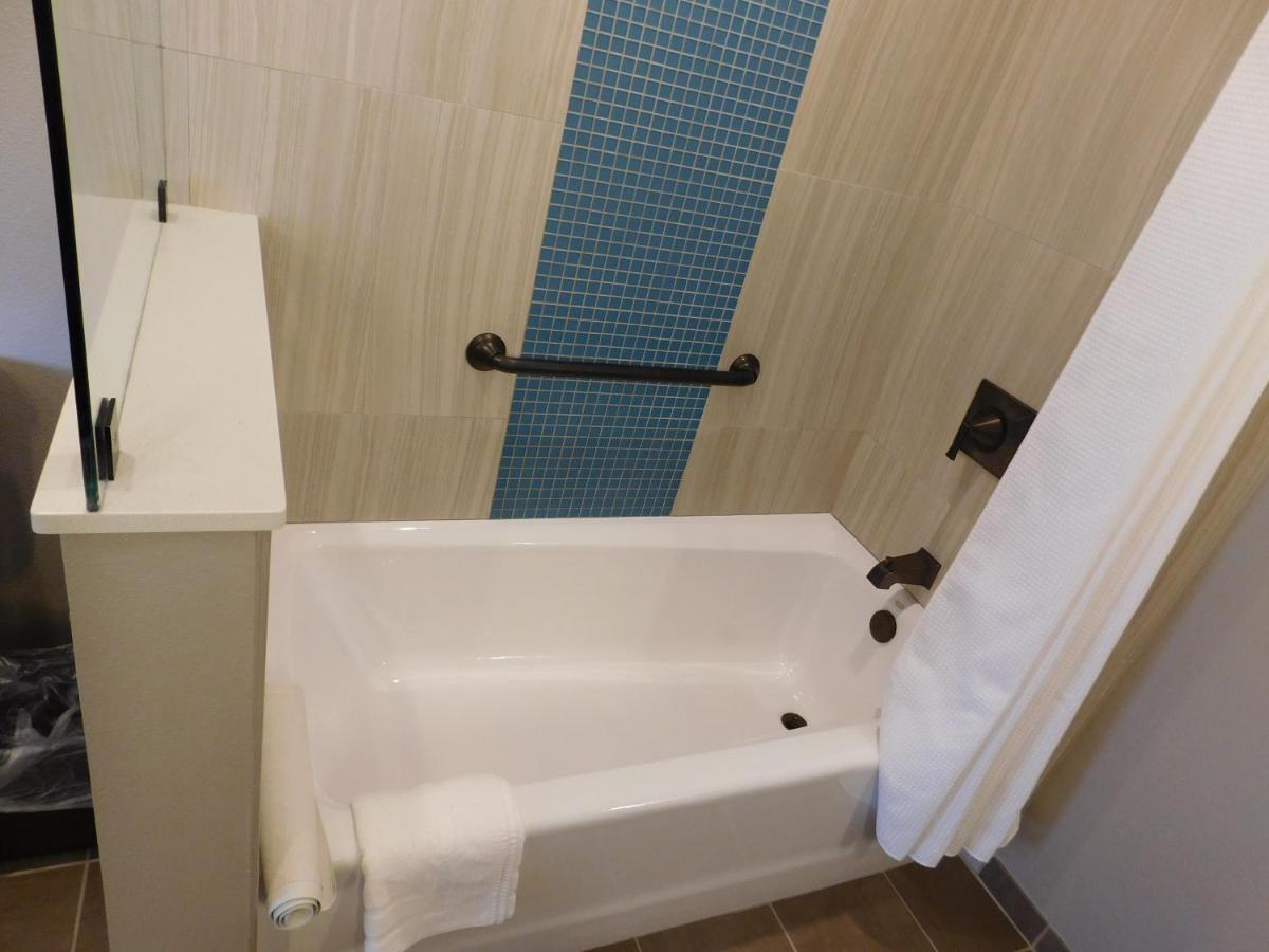 Wave Street Inn Monterey Ngoại thất bức ảnh